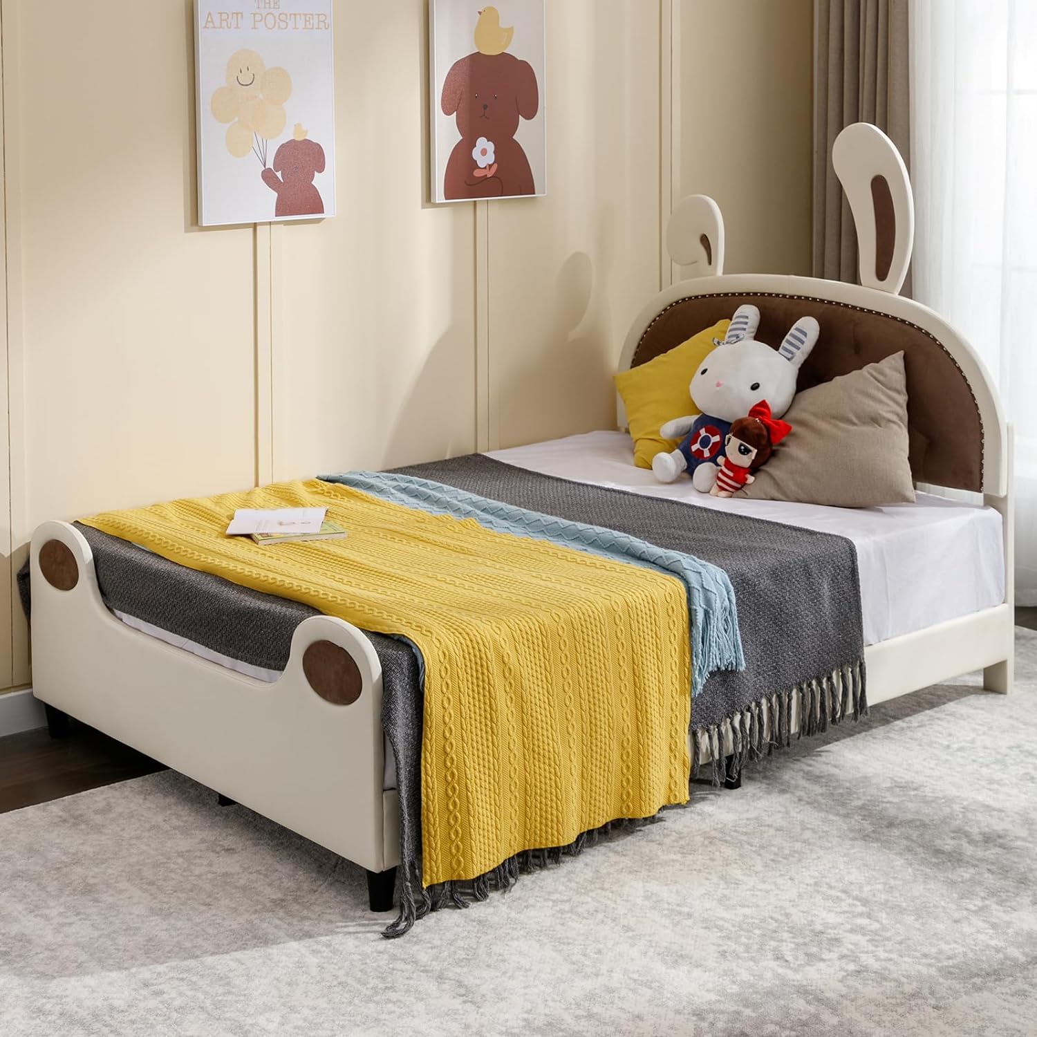 What I like about the product is that it actually is what they show online.Nothing I dislike about it.I have it in my great great nephew-son bedroom and he loves it. I love the padding.