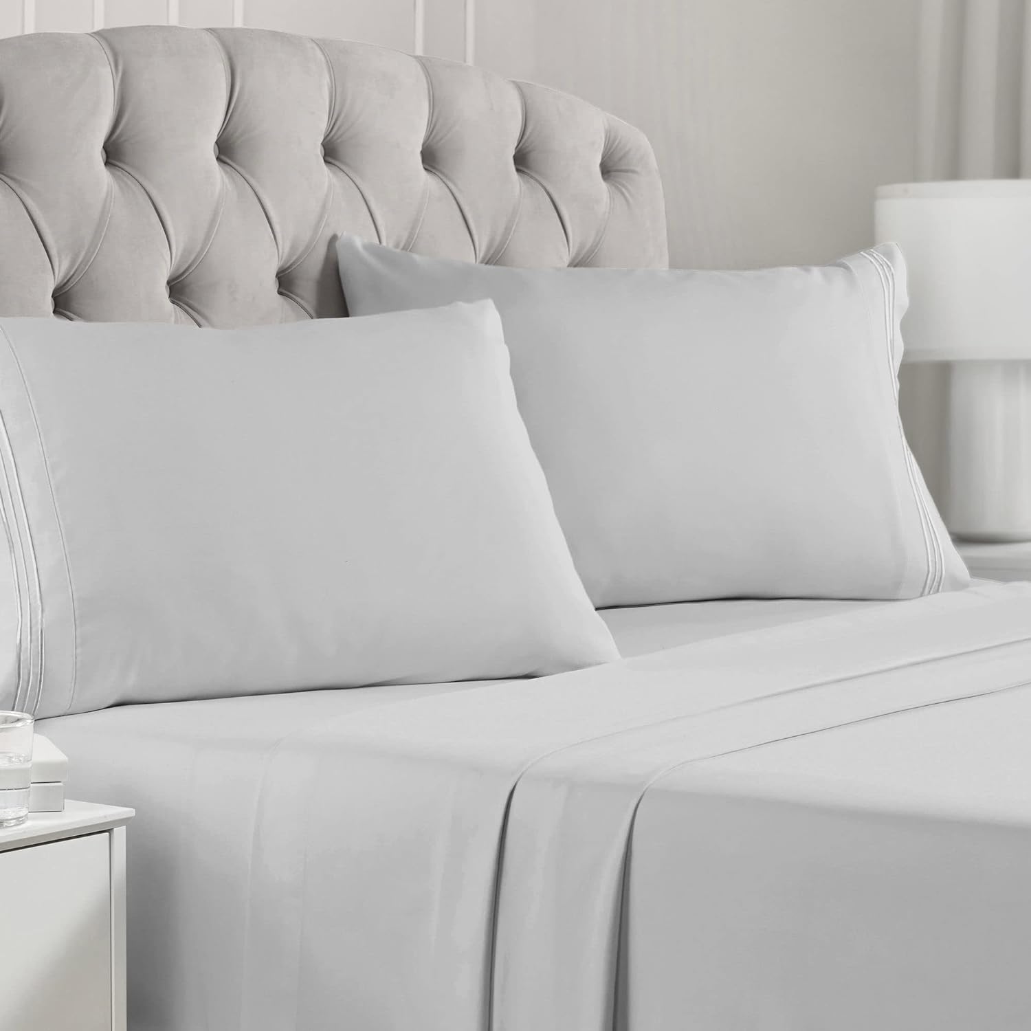 Mellanni Sheets for Queen Size Bed - 4 PC Iconic Collection Bedding Sheets & Pillowcases - Luxury, Soft, Cooling Bed Sheets - Deep Pocket up to 16 - Wrinkle, Fade, Stain Resistant (Queen, Light Gray) 