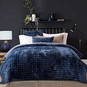 RECYCO Luxury Velvet Quilt Set King Size, Lightweight Velvet Comforter Set, Oversized Bedspread Coverlet Quilted Bedding Set, with 2 Matching Pillow Shams, for All Season, Navy Blue