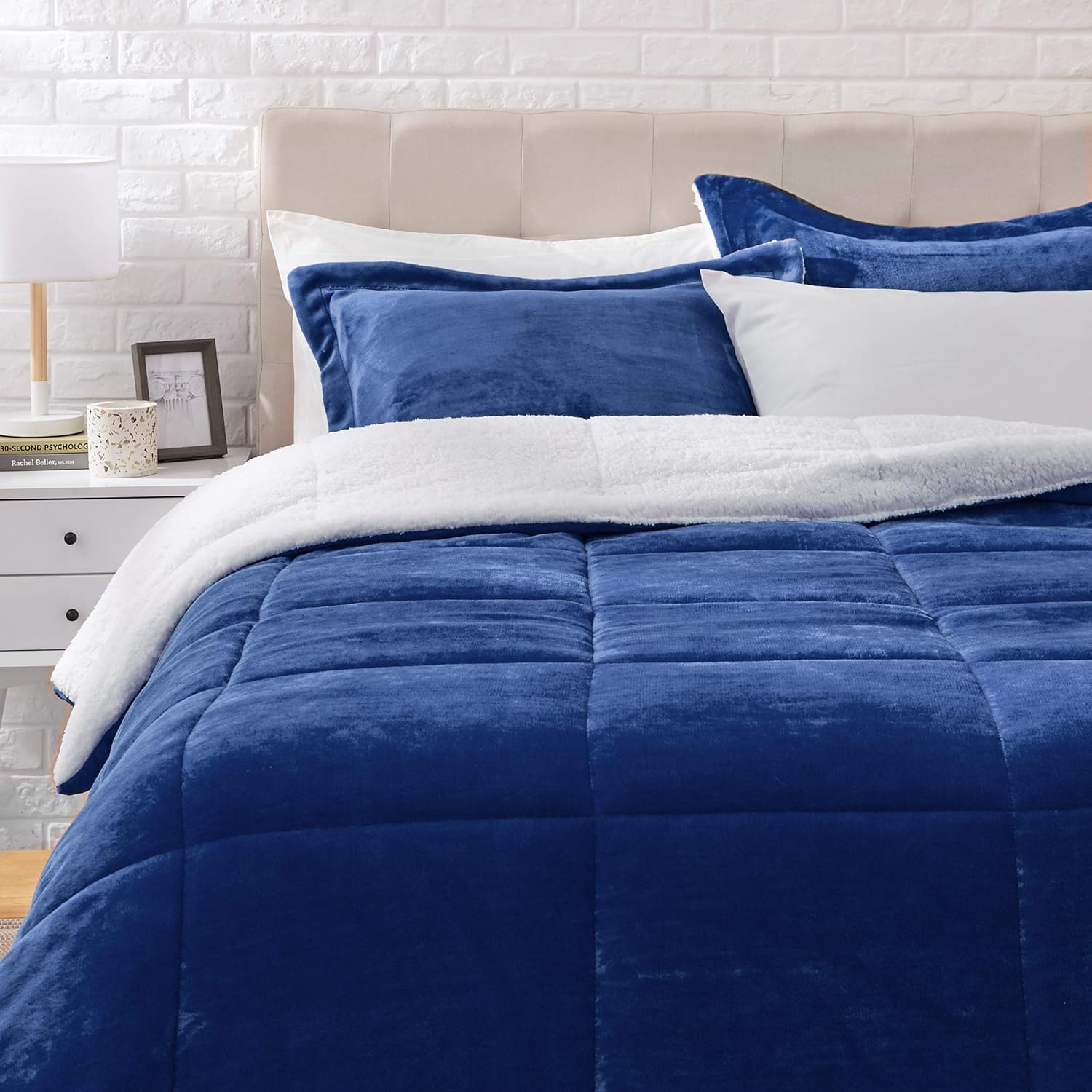 Amazon Basics Ultra-Soft Micromink Sherpa 3-Piece Comforter Bed Set, King, Navy Blue, Solid