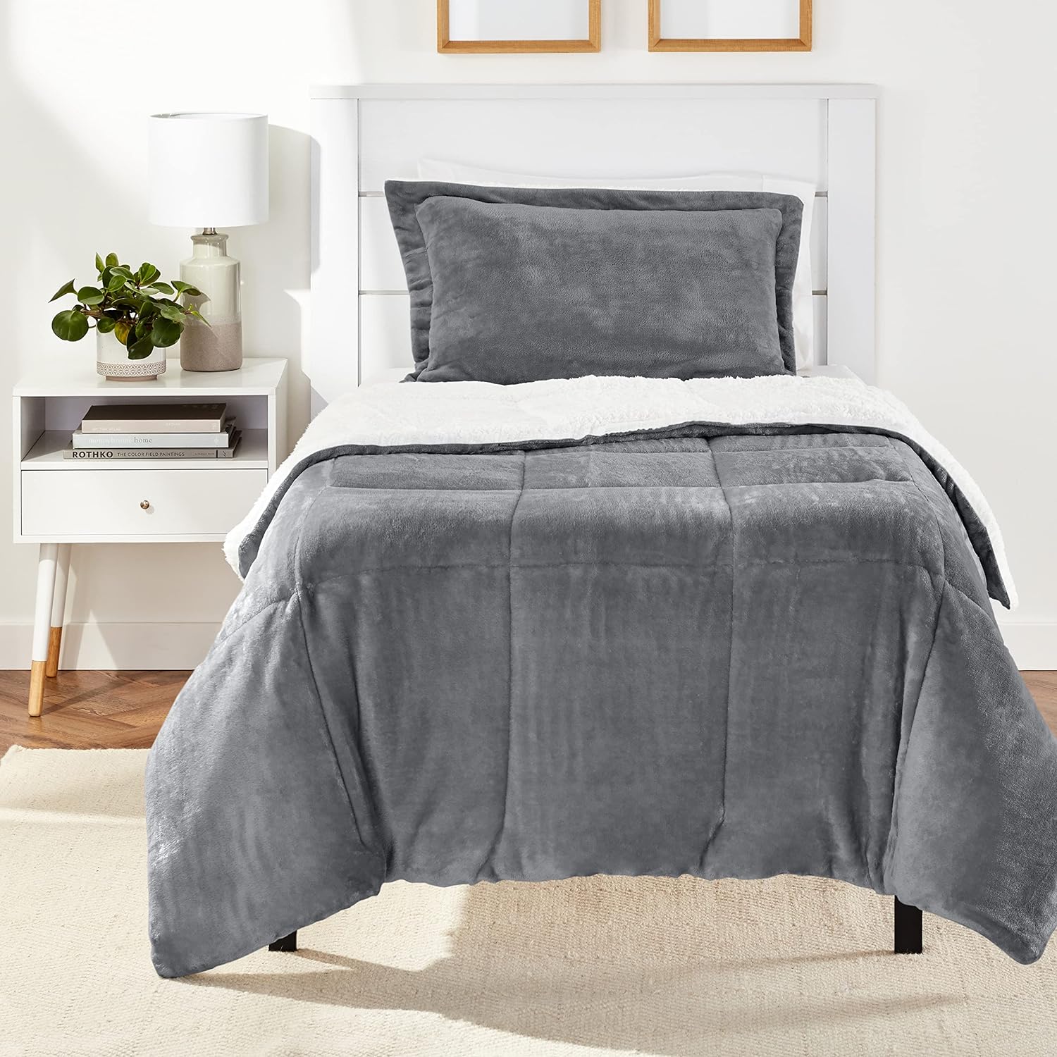 Amazon Basics Ultra-Soft Micromink Sherpa 2-Piece Comforter Bed Set, Twin, Charcoal, Solid