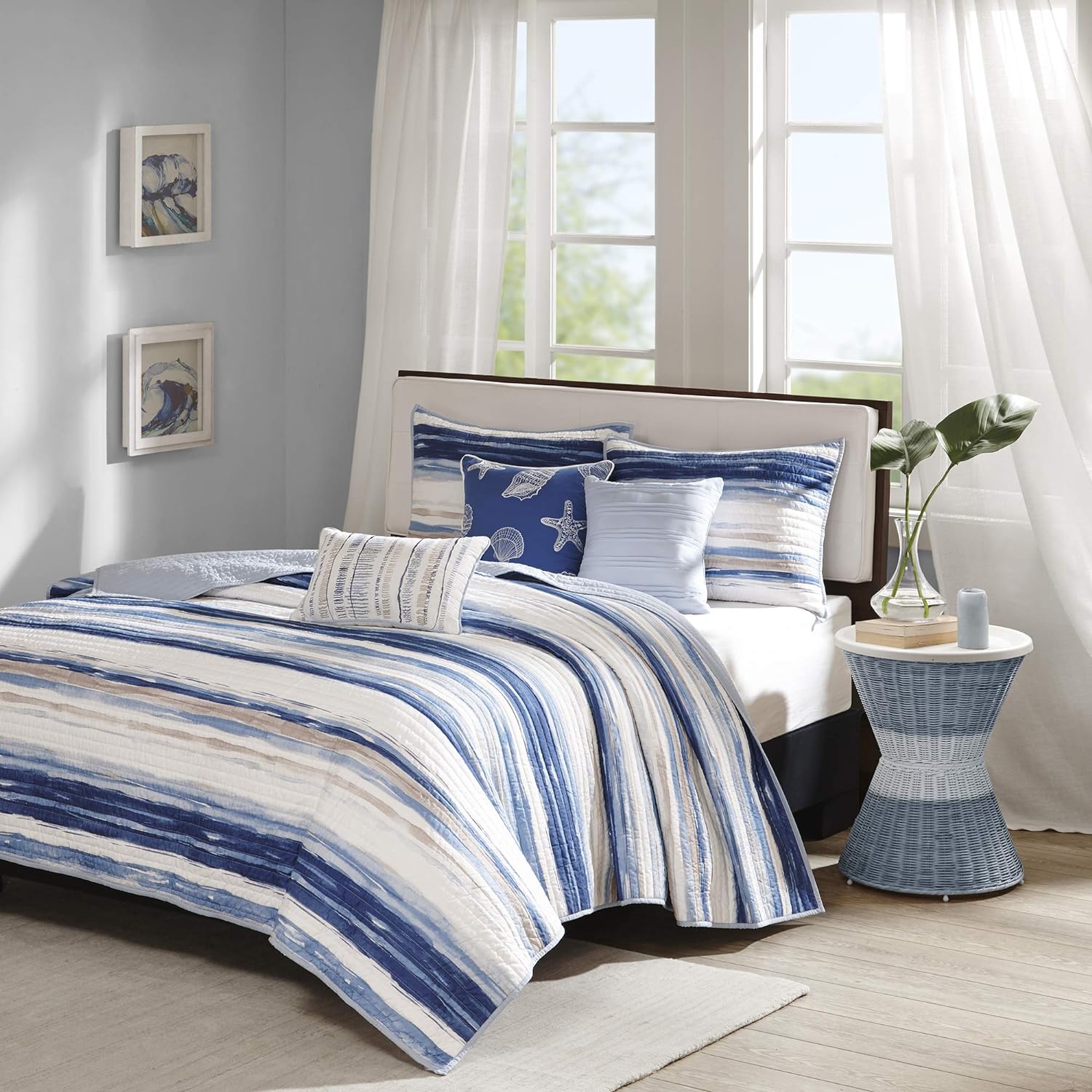 Madison Park Quilt Set Cottage Coastal Design, 6 Piece Set - All Season, Coverlet Bedspread Lightweight Bedding Layer, Shams, Toss Pillows, Full/Queen(90x90), Blue/White