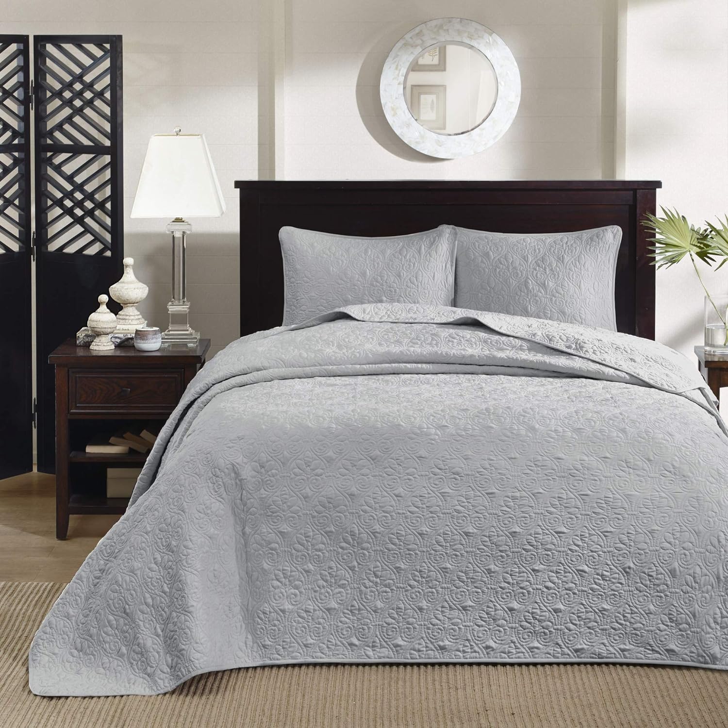 Madison Park Quebec Reversible Quilt Set Damask Design, Double Sided Stitching All Season, Lightweight Bedspread Bedding Set, Matching Sham, Grey, King(120x118) 3 Piece