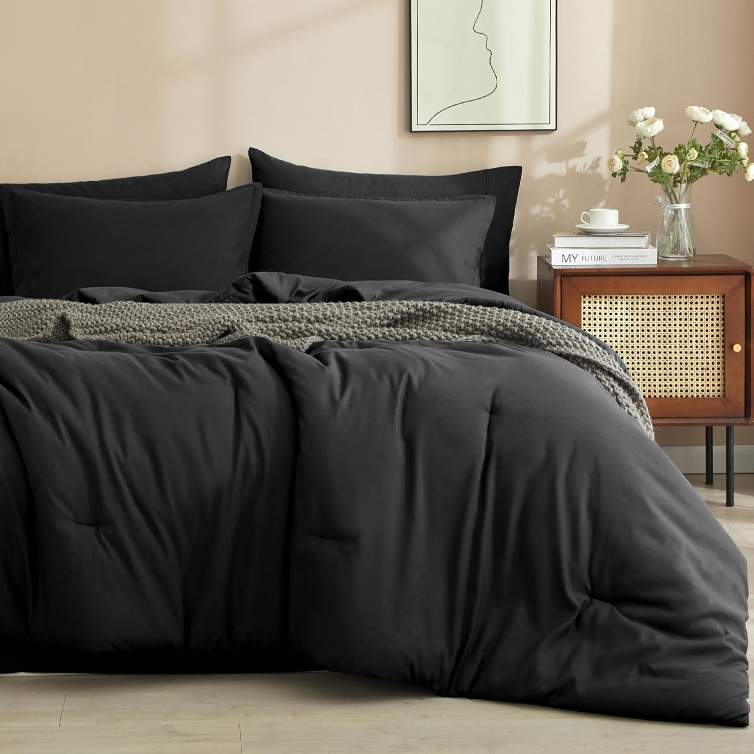 PHF 7 Pieces Queen Comforter Set, Bed in A Bag Comforter & 18 Sheet Set All Season, Ultra Soft Comfy Bedding Sets with Comforter, Sheets, Pillowcases & Shams, Black