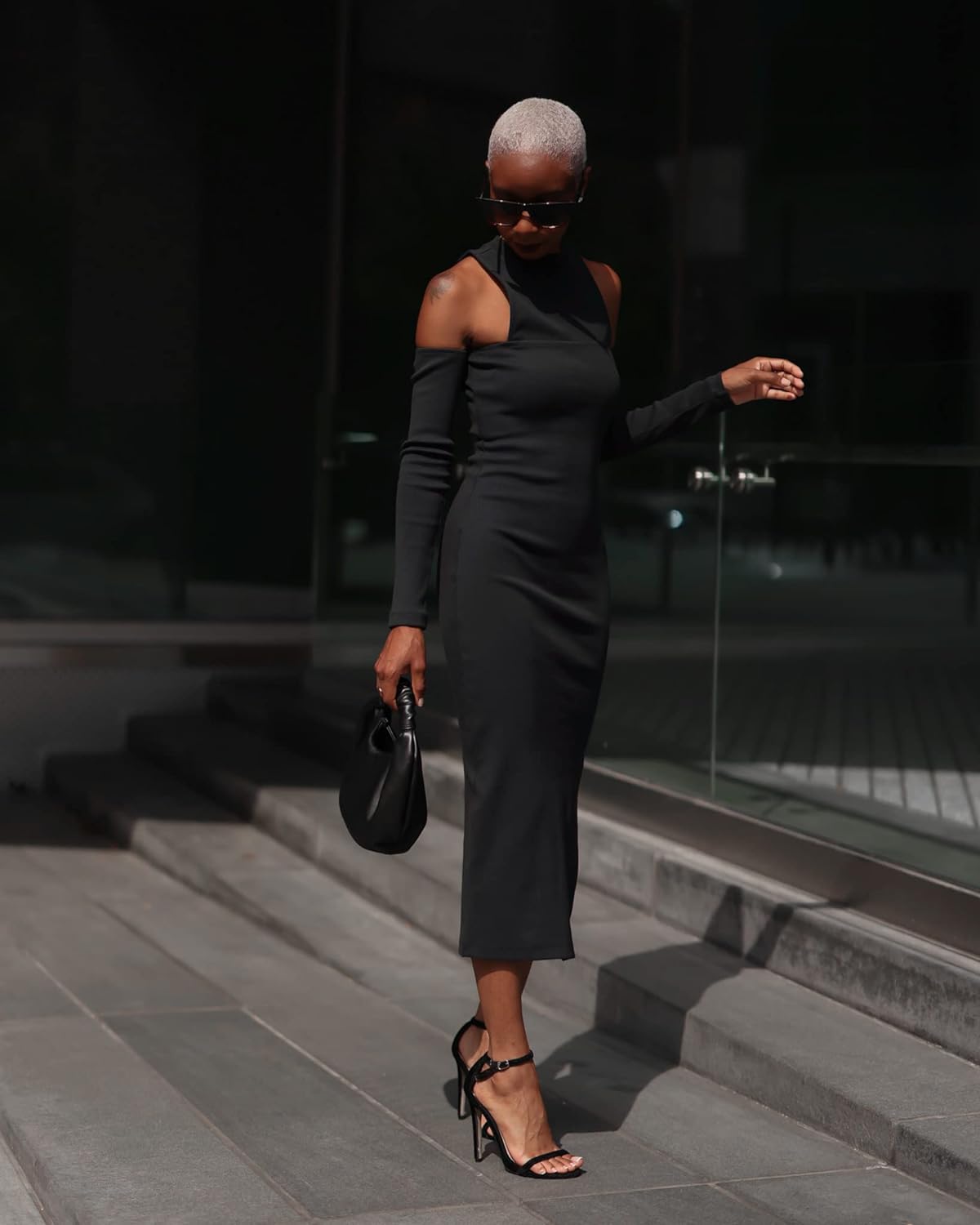 The Drop Women' Black Cutout Shoulder Dress by @signedblake