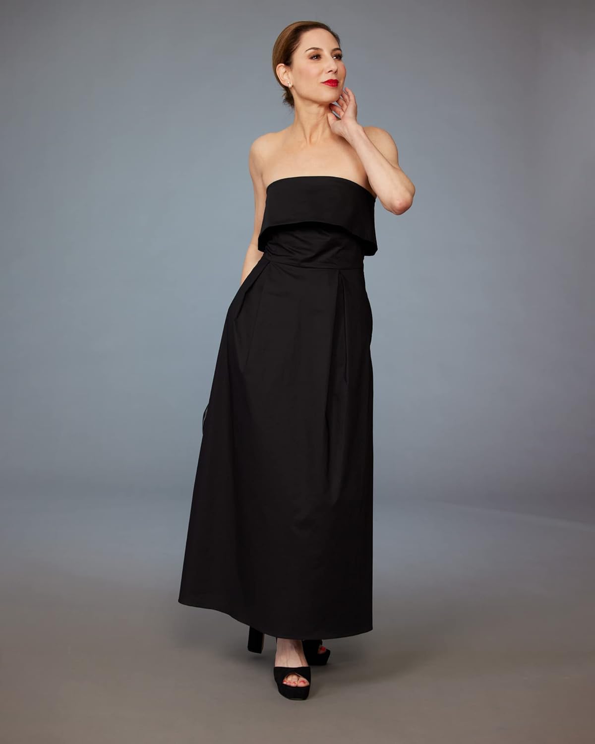 The Drop Women' Black Stretch Poplin Sleeveless Midi Dress by @carla.rockmore
