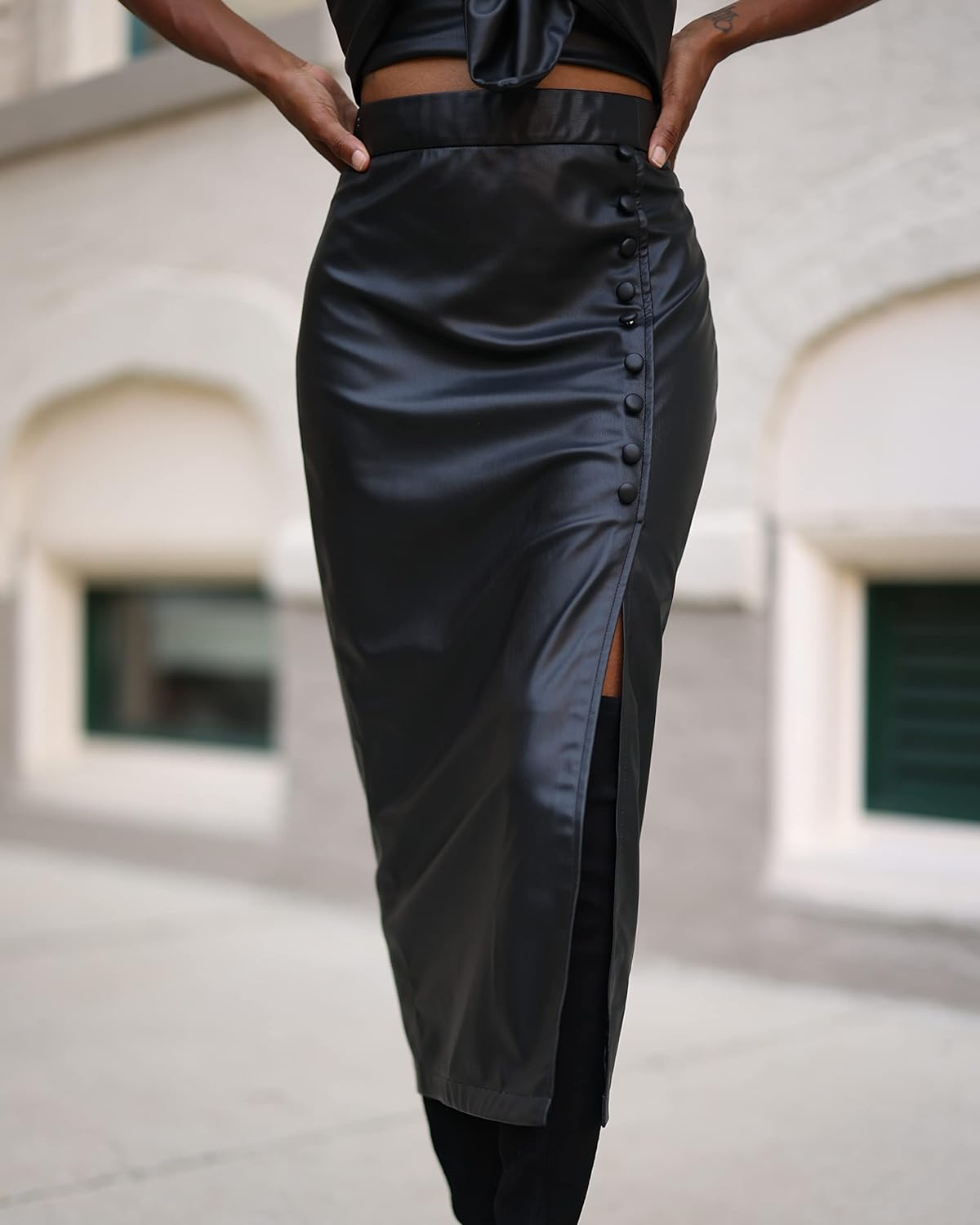 The Drop Women' Black Faux Leather Midi Skirt by @signedblake