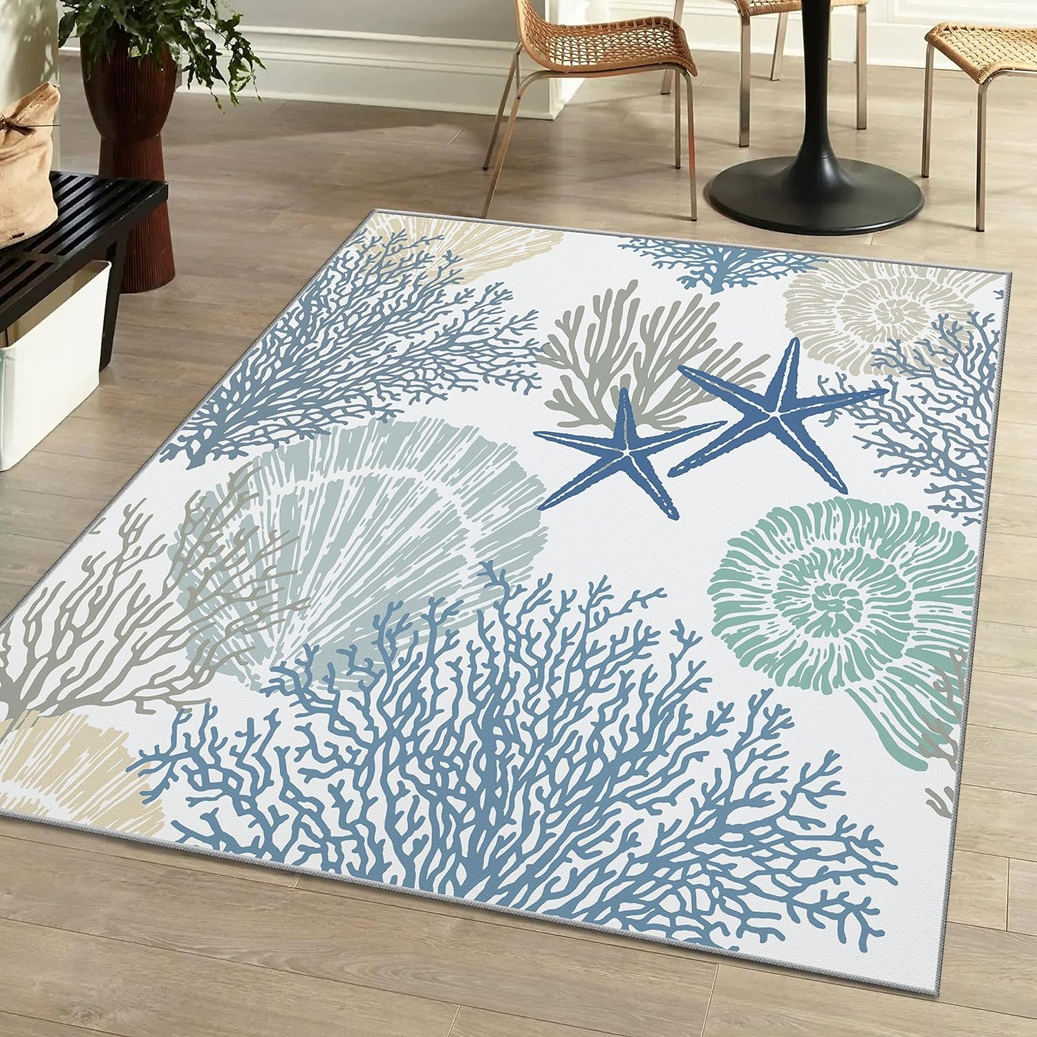 I love this rug it' easy clean. It has a thick border all around it and it looked. It seems to be very durable. Would recommend this to all my friends.