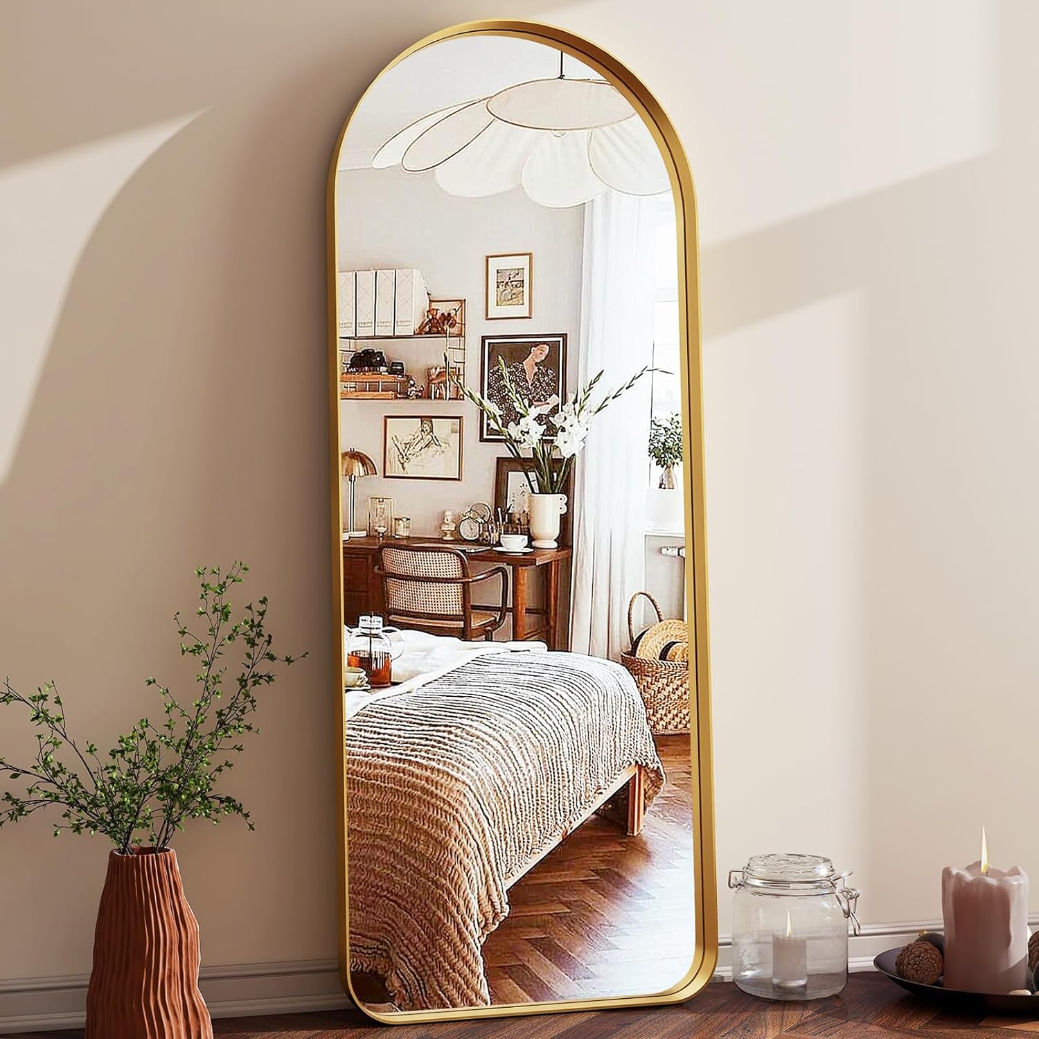 I order from Amazon very often but barely ever leave reviews but this mirror is worth a review not only is it the perfect size for a bigger space, but it is so sleek and beautiful and came in perfect condition. Im not sure why it does not have more than four stars because this is top tier, order this now stop leaving it in your cart and get it. Thank you.