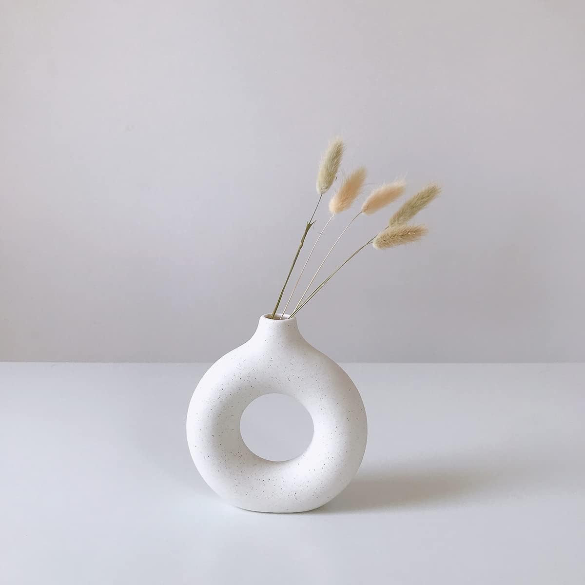 White Ceramic Vases for Pampas Grass,Water Drop Design Doughnut vase Modern Home Decor Minimalist Nordic Boho Ins Style (White Mini)