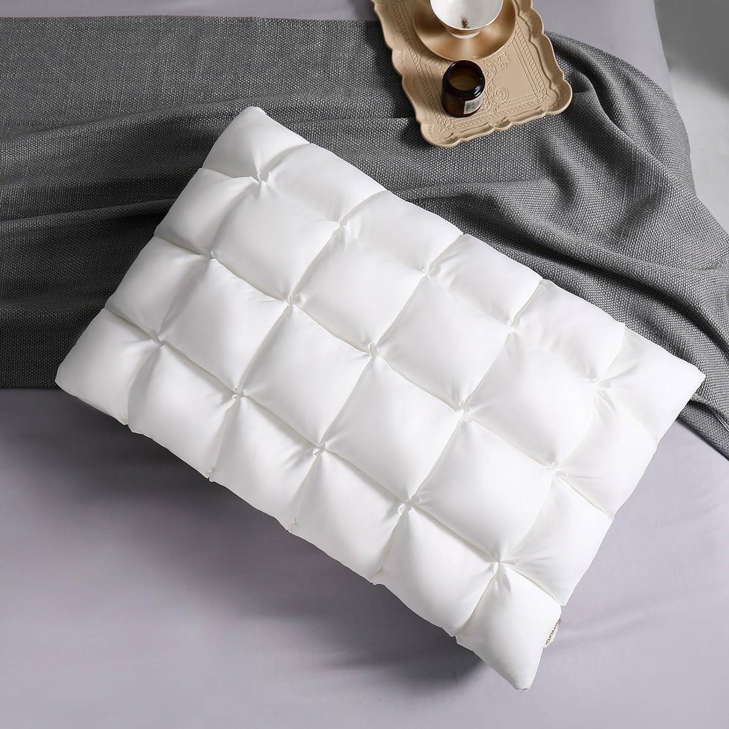 YOUR MOON Soft Pillows for Sleeping, Support Bed Pillows, Fluffy Down Alternative Pillow, Luxury Hotel Gel Pillows for Side Sleeping Queen Size (White)