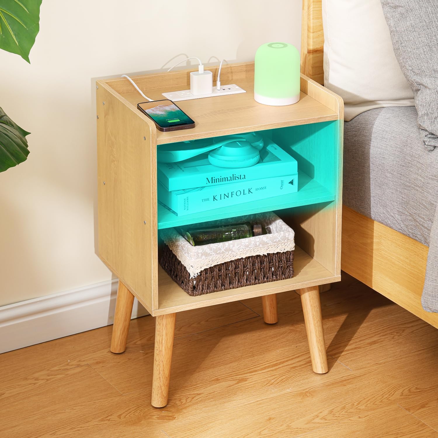 Night Stand with Charger Station, Bedside Table with LED Lights, Mid Century Modern Nightstand with Open Storage Shelf, Small End Table for Bedroom, Living Room, Natural