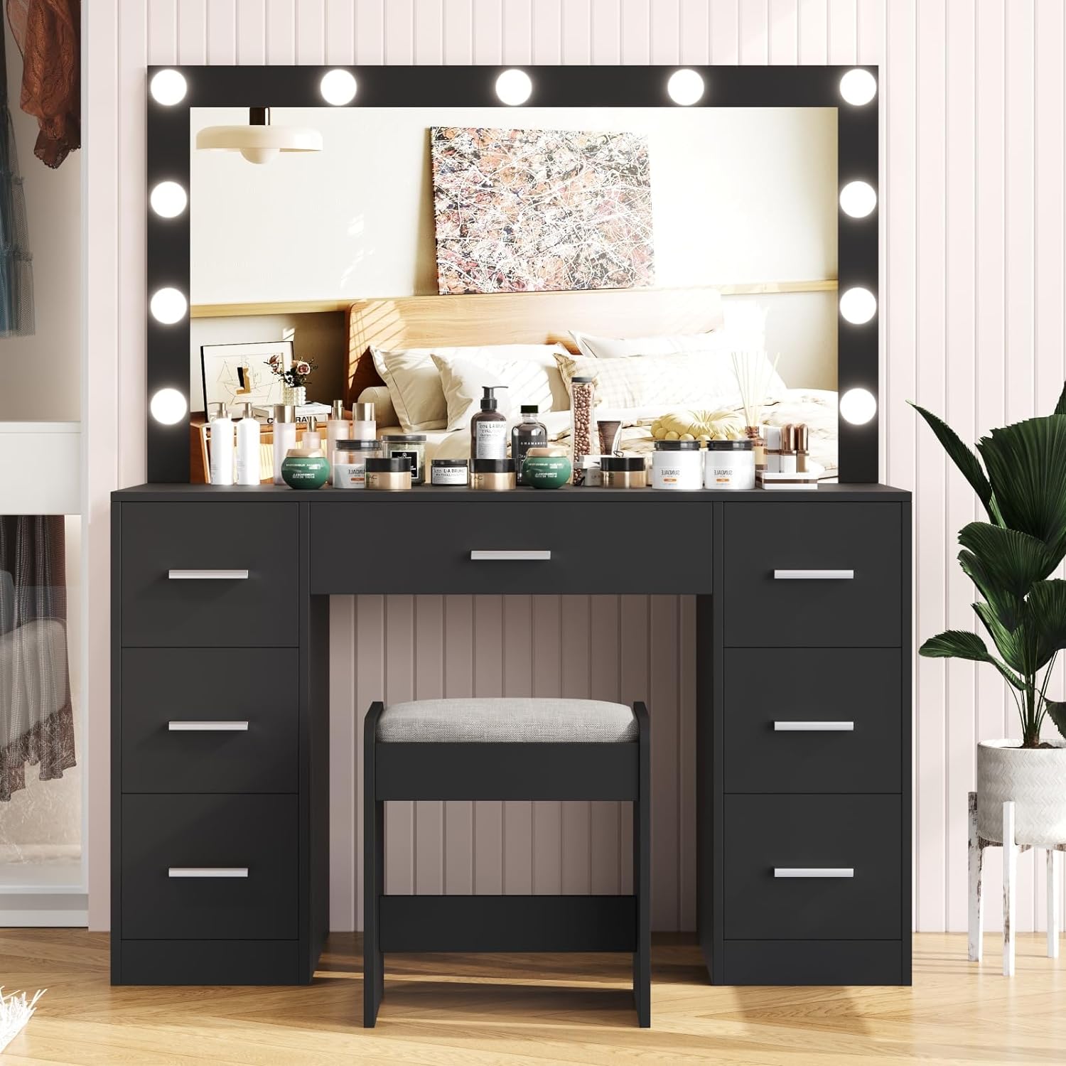 Absolutely loved this for my daughters. It was easy to put together and its great material. Looks chic and professional. So much storage for all your needs.