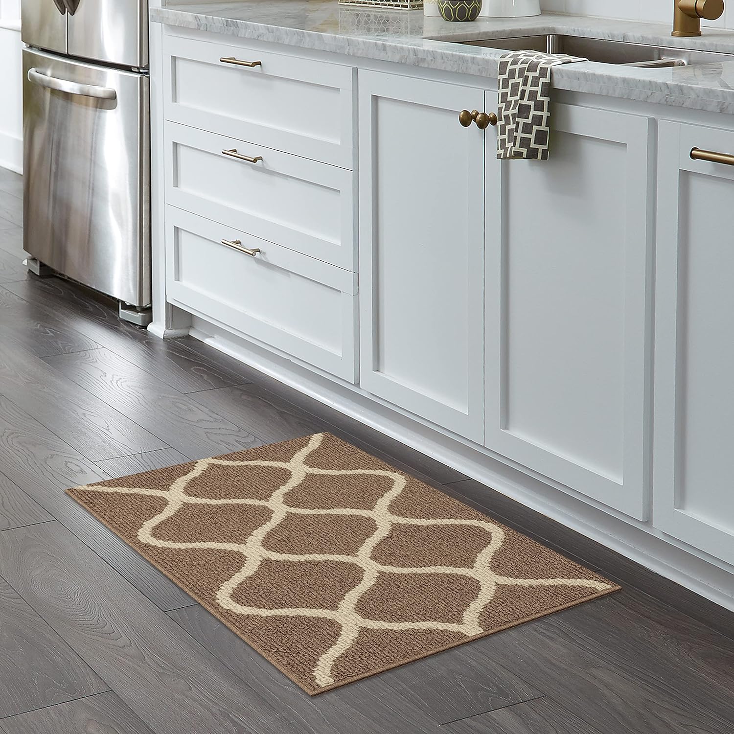 Maples Rugs Rebecca Contemporary Kitchen Rugs Non Skid Accent Area Carpet [Made in USA], 1'8 x 2'10, Caf Brown/White