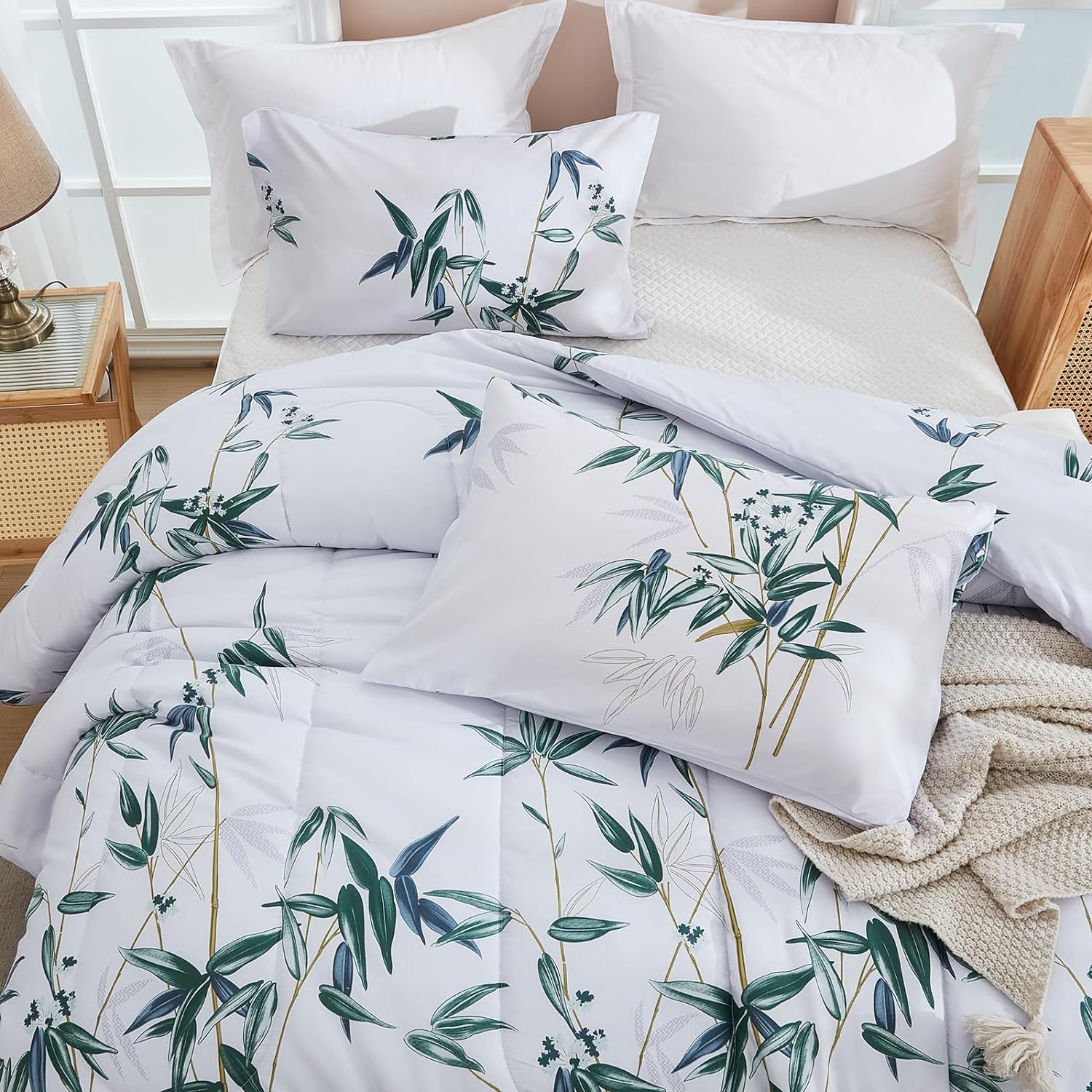 Bedbay Bamboo Print Comforter Set Queen Size Bamboo Leaf Bedding Boys Girls Botanical Floral Bedding 3 Pieces Soft Breathable Cozy Comforter Blue Queen Aesthetic Bedding Set